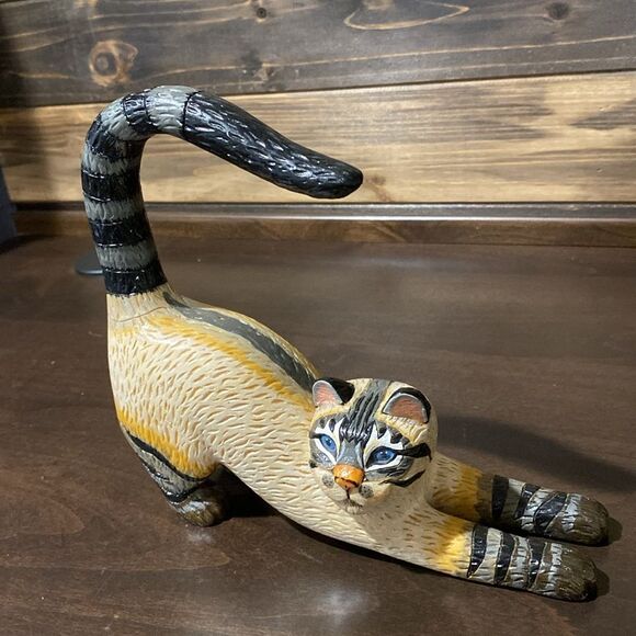 Limited Edition Tyber Katz Siamese Cat  #276/2500
Statue Book End Home Decor - Picture 2 of 6